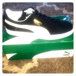 Men's  shoes -Pumas
